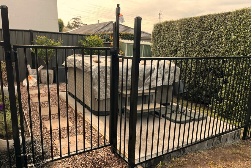 Pool Fence & Gate – Pakenham with Child-Safe Lock pool fence and gate with child-safe lock installed in Pakenham